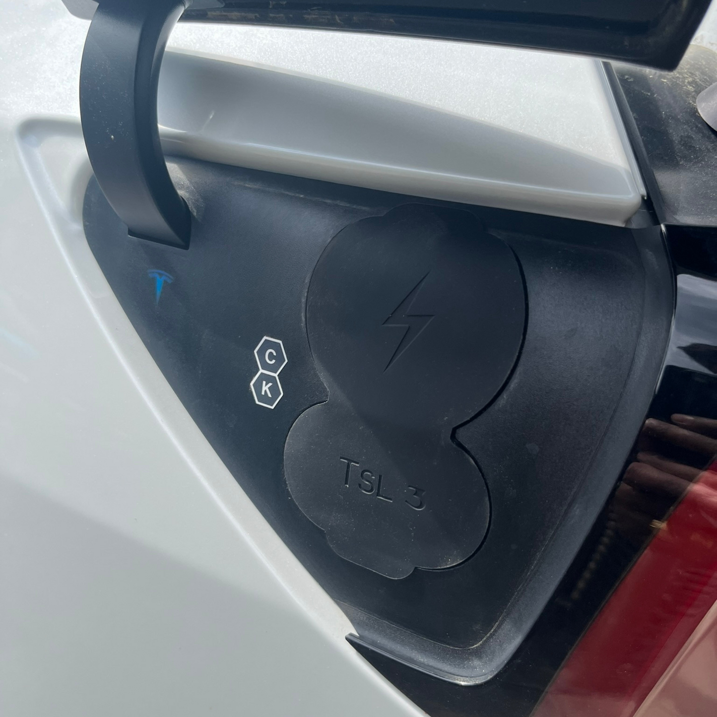 Skydd för ladduttag till elbil - CCS