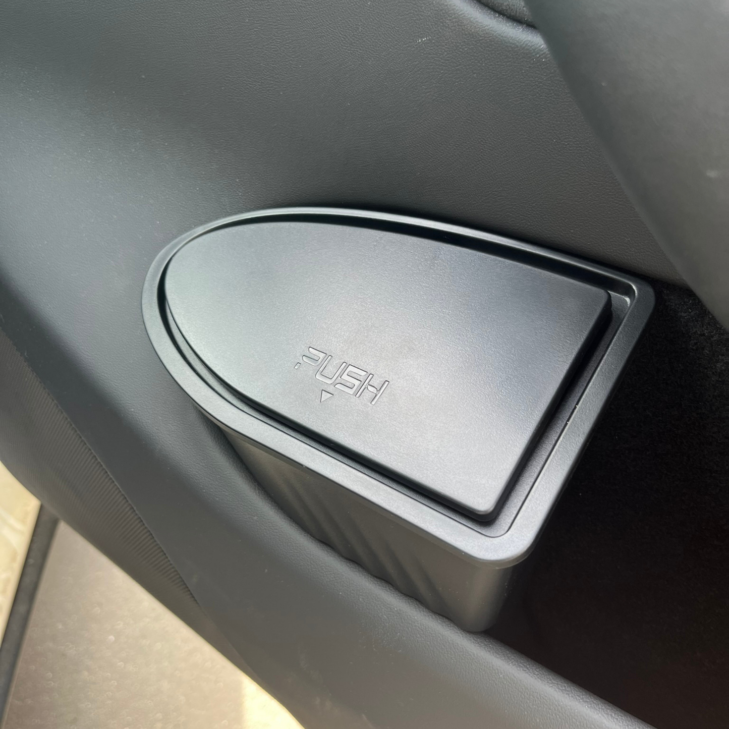 Papperskorg till dörrfack, 2 st till Tesla Model Y ej Juniper 2025