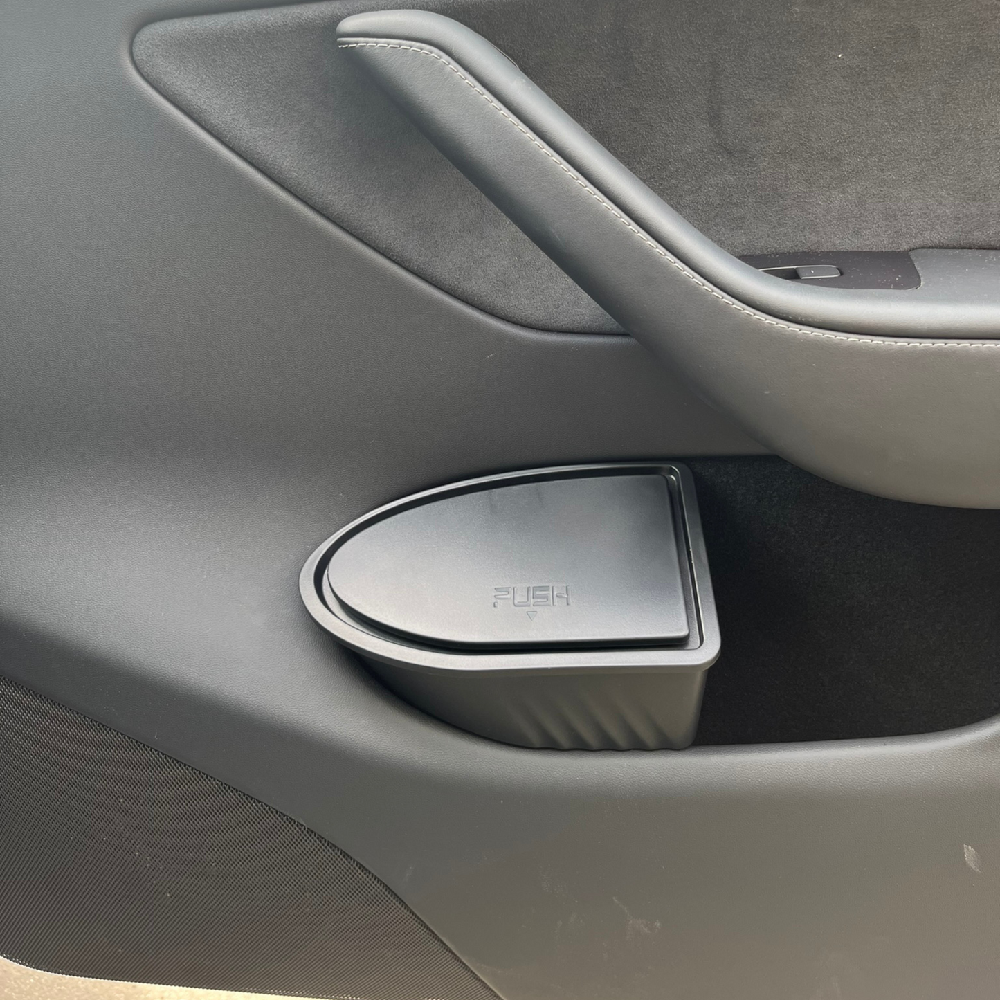 Papperskorg till dörrfack, 2 st till Tesla Model Y ej Juniper 2025