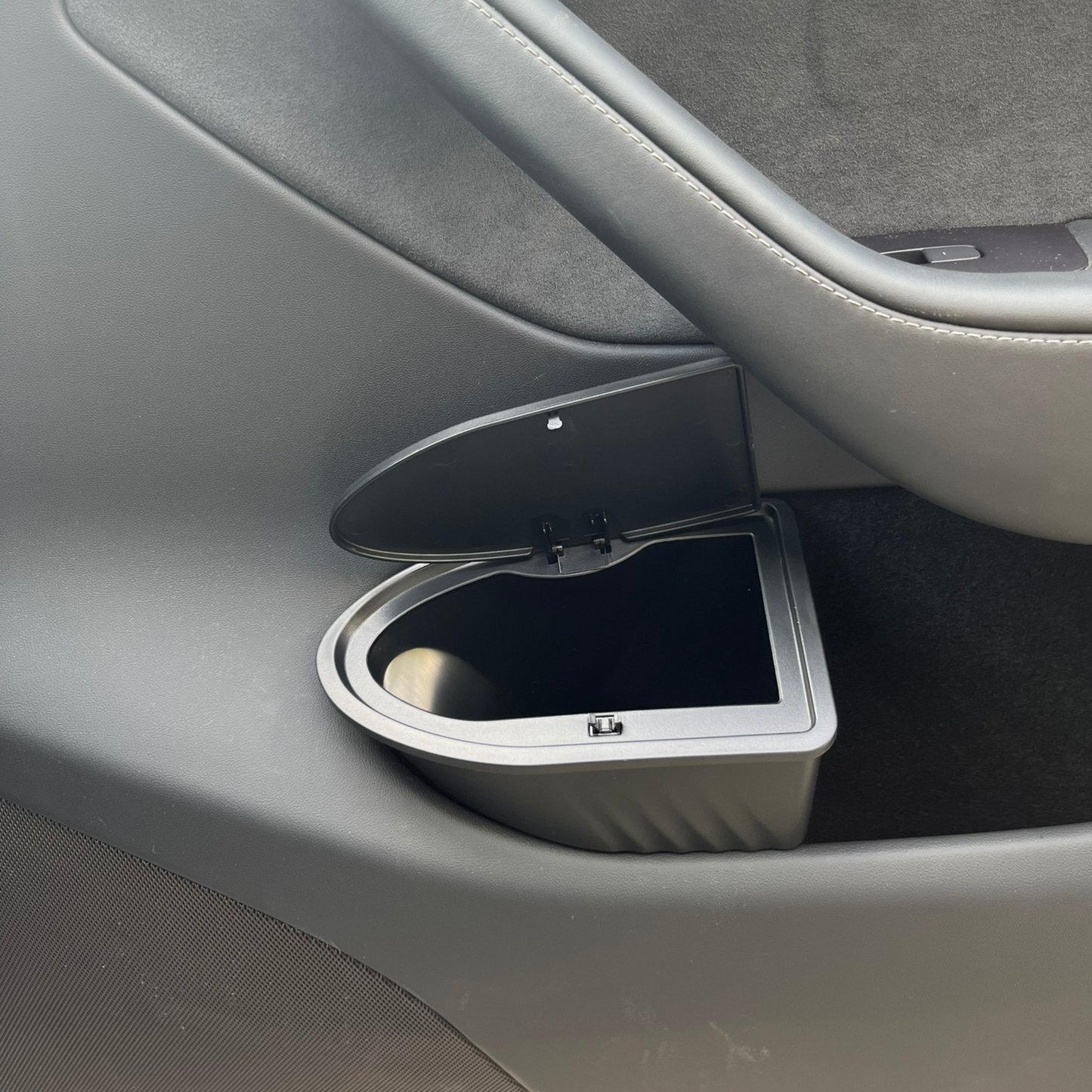 Papperskorg till dörrfack, 2 st till Tesla Model Y ej Juniper 2025